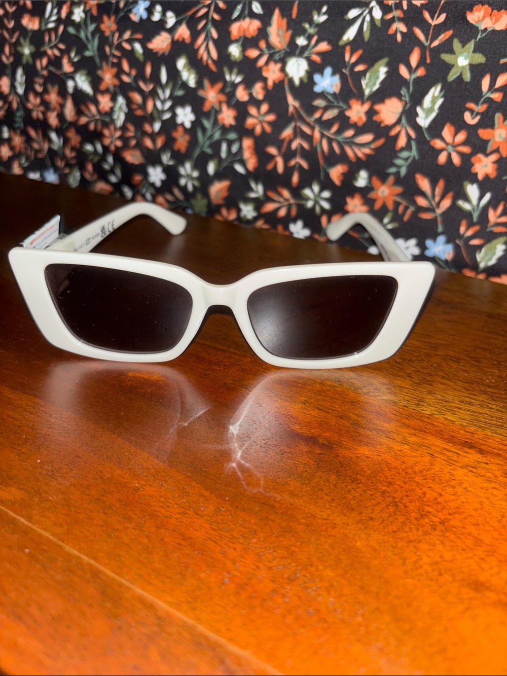 Foster Grant Cali Blue White Sunglasses